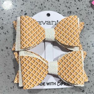 Avanti Kids Checkered Orange and Cream Bow Set